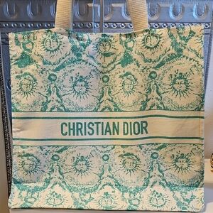 Christian Dior Riviera 2024 Green and Cream Beach Tote EUC